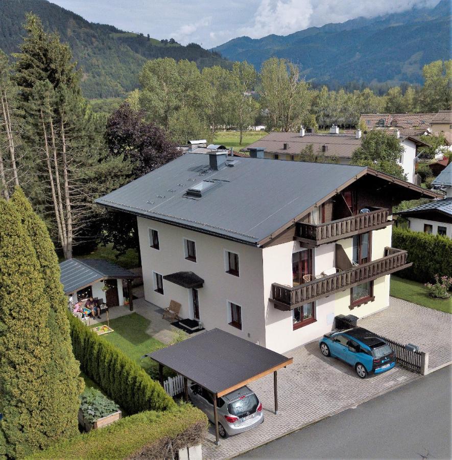 The Steinbock Lodge With Garden And Bbq Zell am See Luaran gambar